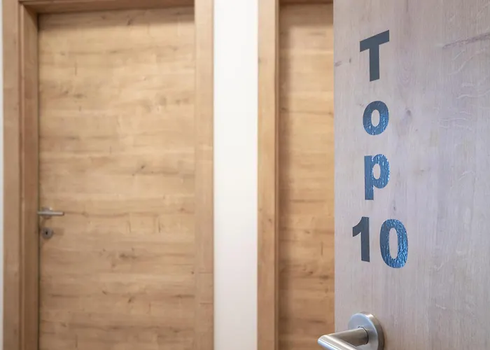 Murleben Apartment *